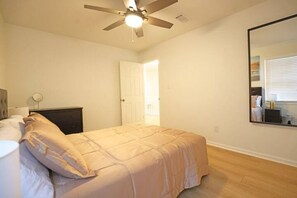 3 bedrooms, iron/ironing board, free WiFi