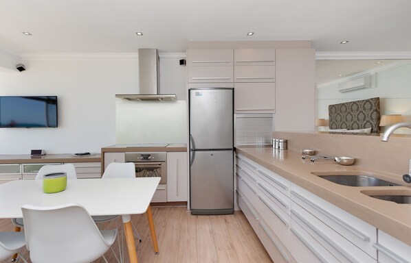 Apartment (0 Bedroom) | Interior