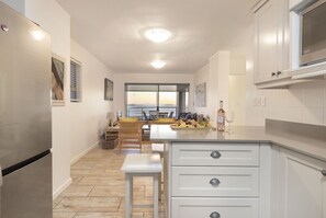 Apartment (2 Bedrooms) | Interior - Ocean View B901 (Cape Town)