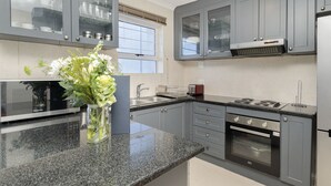 Apartment (3 Bedrooms) | Eigene Küche