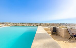 Pool - Central POOL Penthouse, by Annitchka boutique (Birkirkara)