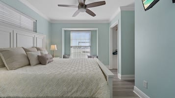 1 slaapkamer, een strijkplank/strijkijzer, gratis wifi, beddengoed