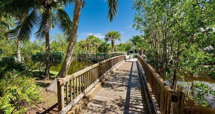 **THE LARK’S LANDING @ SUNRISE SUITES** Condo & Pool + LAST KEY SERVICES…