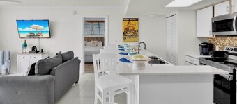 **THE LARK’S LANDING @ SUNRISE SUITES** Condo & Pool + LAST KEY SERVICES…