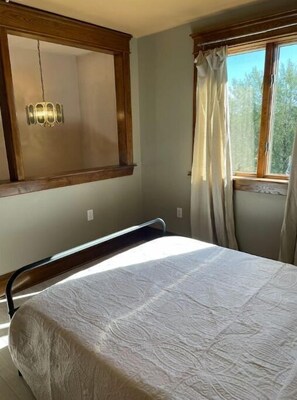 4 Schlafzimmer, Schreibtisch, Reisekinderbett, kostenloses WLAN