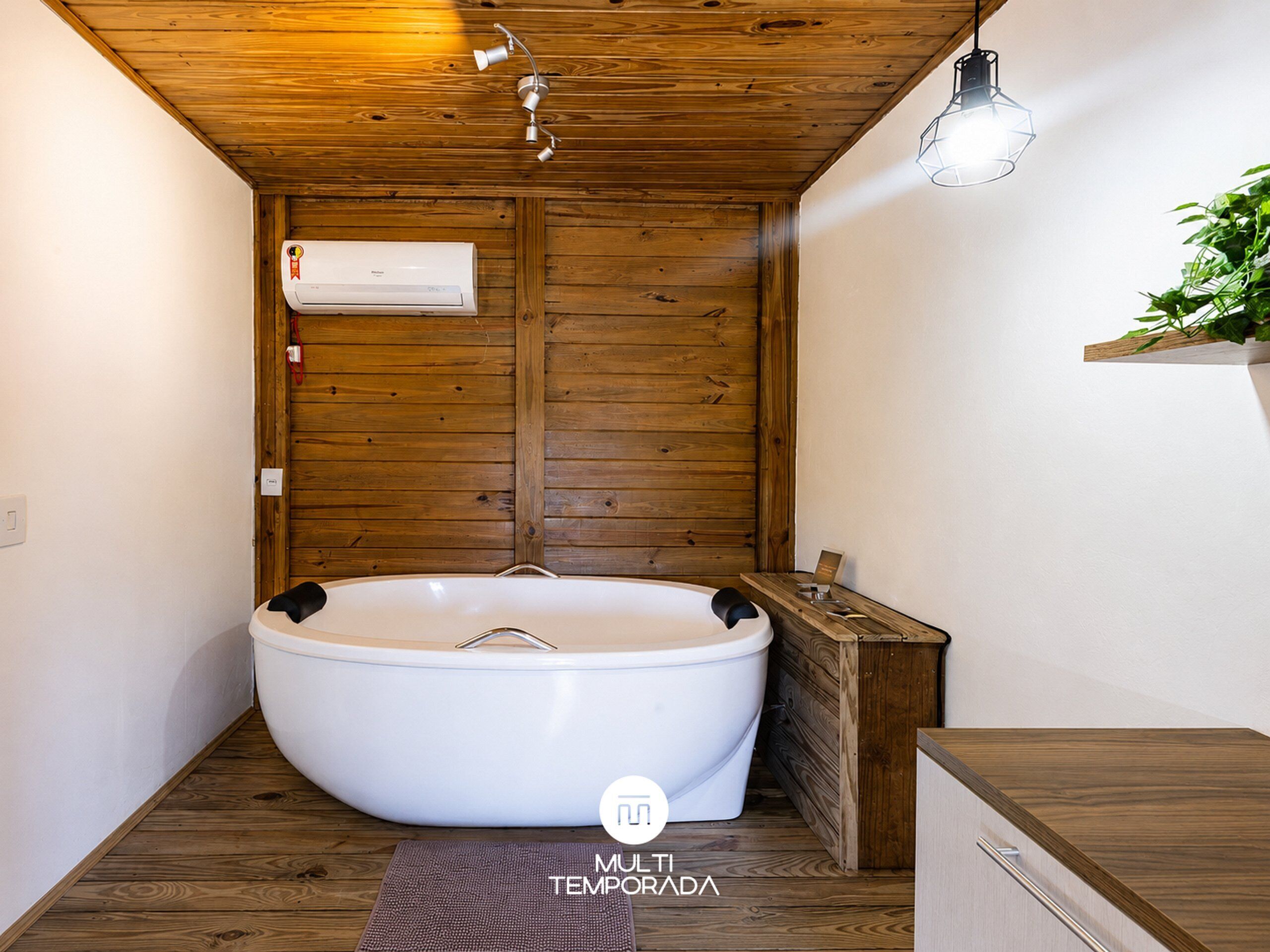 Suite Premier (Suite Deluxe Queen e Banheira de Ime) | Tina profunda