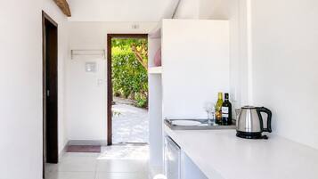 Suite Duplo Amplo Térrea e Vista Ampla Hidro Coletiva Pousada Solar dos Lírios | Comodidades do quarto