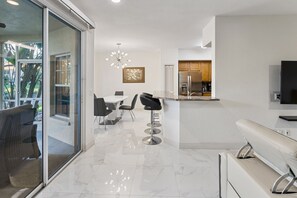 Interior - Gorgeous 1st Floor Condo in Pelican Marsh (Naples)