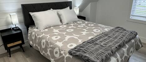 2 bedrooms, iron/ironing board, WiFi, bed sheets