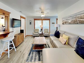 Smart TV, ping pong - Saltcreek Sunsets | Gorgeous Marsh Views, Dock! (Tybee Island)