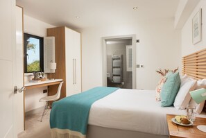 4 Schlafzimmer, Schreibtisch, Bügeleisen/Bügelbrett, Internetzugang