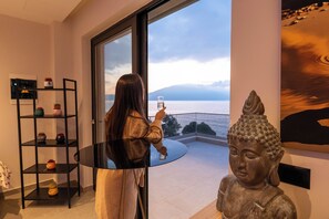 デスク、防音設備、WiFi (無料)、ベッドシーツ