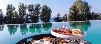 Mazarine Hotel
