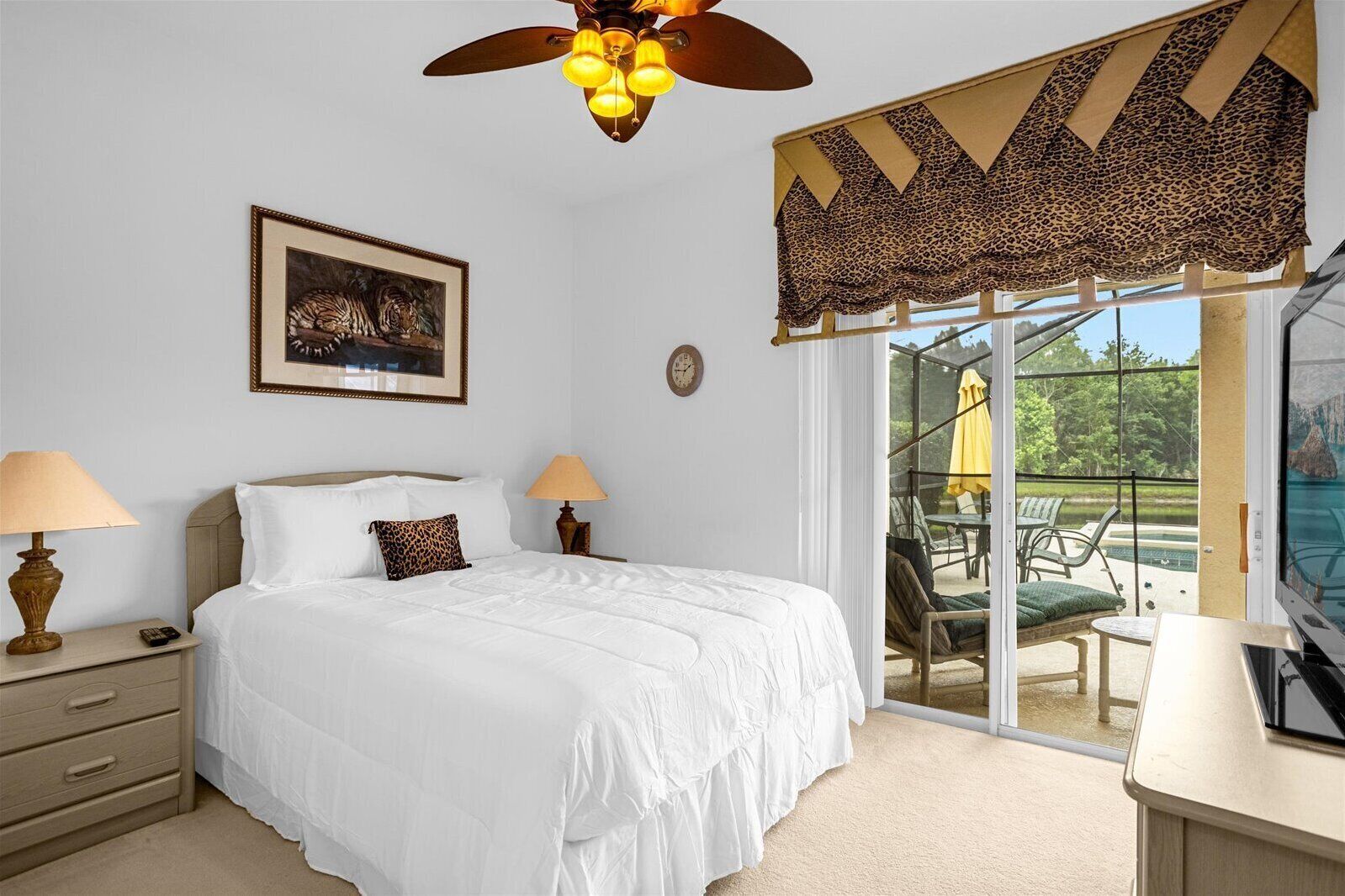 5 habitaciones, tabla de planchar con plancha, cuna de viaje y wifi 