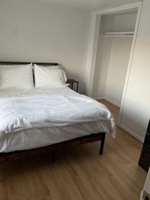 2 dormitorios, tabla de planchar con plancha, wifi y ropa de cama