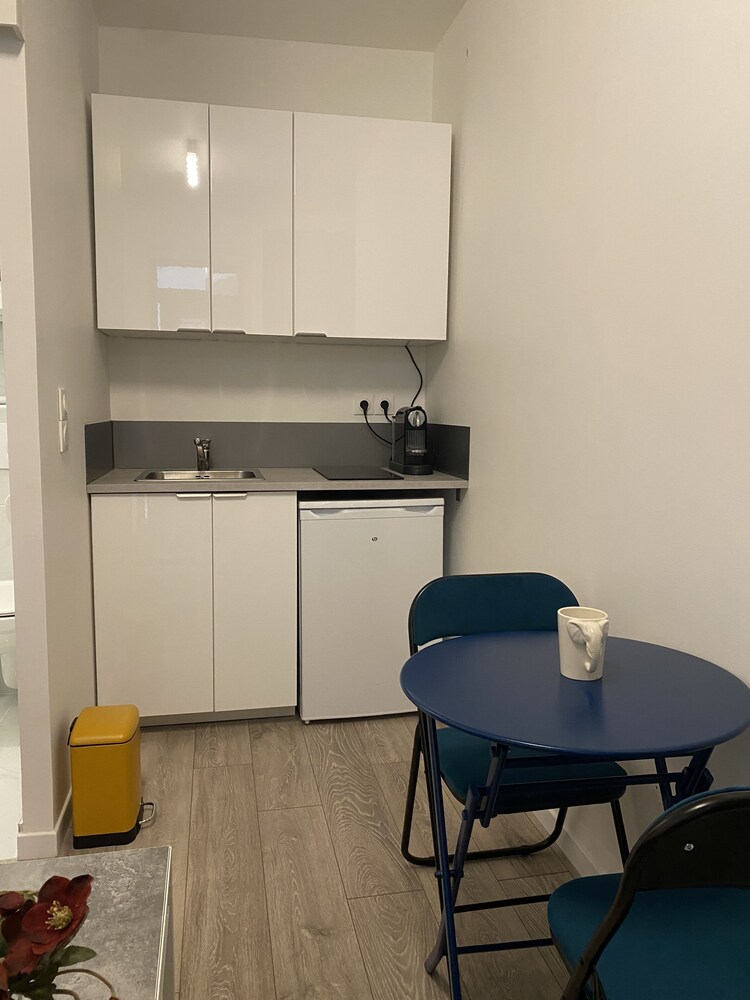 Studio à Levalloisperret, une Porte D'entrée Exceptionnelle Vers Paris