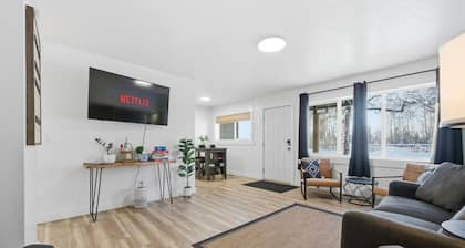 Clean & Remodeled | Pet Friendly | Near Downtown