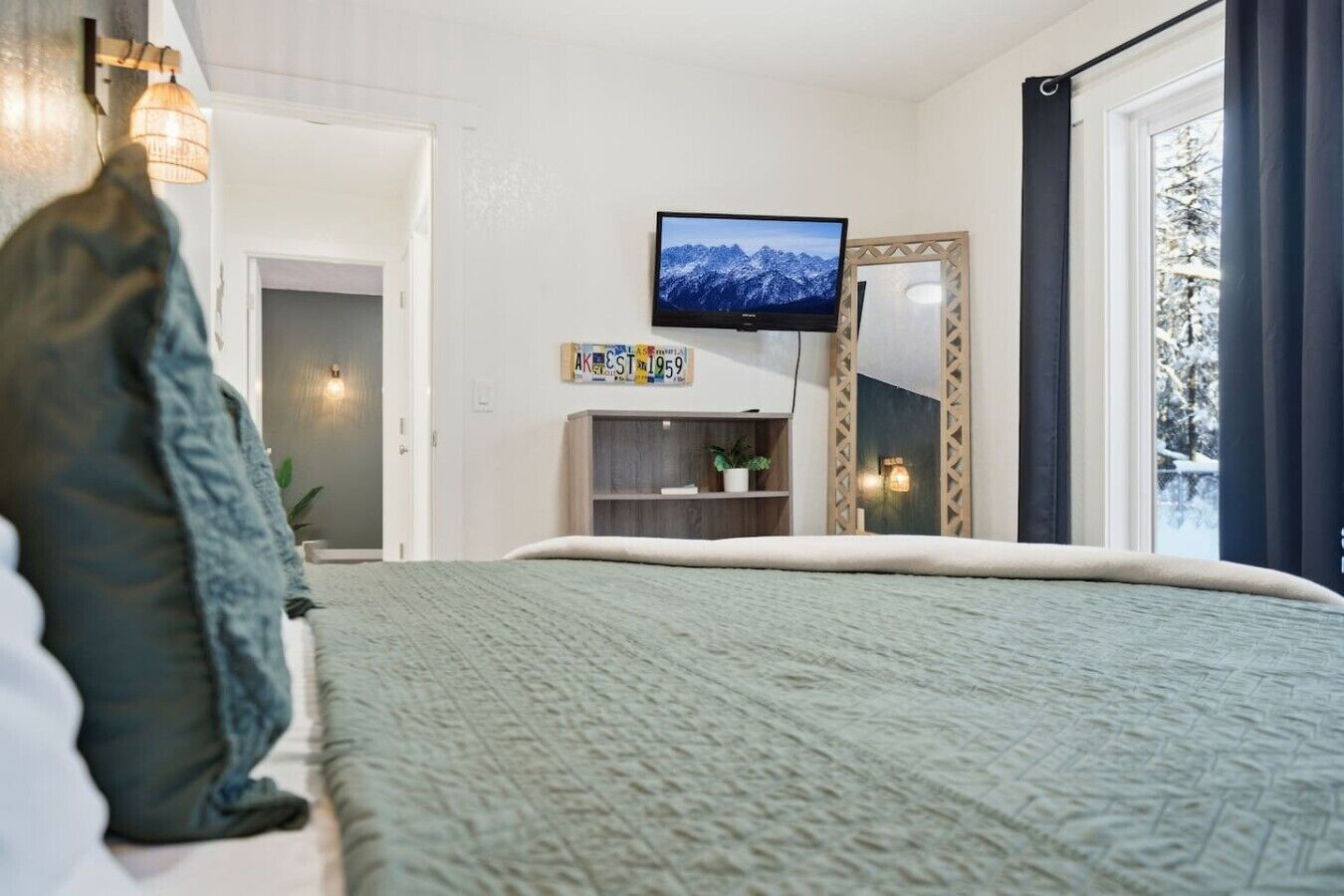 Desk, iron/ironing board, free WiFi, bed sheets