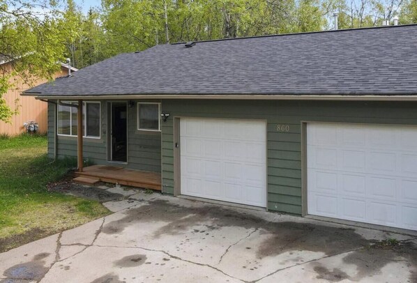 Exterior - Clean & Remodeled | Pet Friendly | Near Downtown (Wasilla)