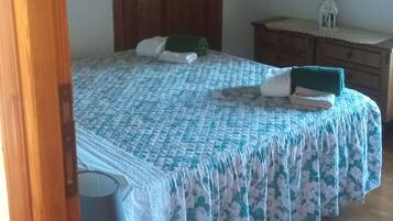 1 Schlafzimmer, Schreibtisch, Bügeleisen/Bügelbrett, kostenloses WLAN