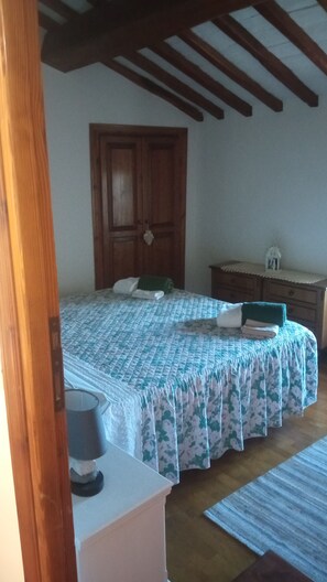 1 chambre, bureau, fer et planche Ă repasser, accĂšs au Wi-Fi (inclus)