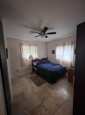 1 habitación, wifi gratis y ropa de cama 