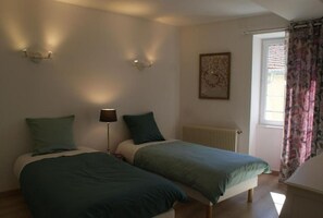 3 chambres, Wi-Fi gratuit, draps fournis