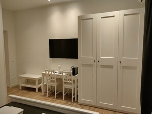 Deluxe-Doppelzimmer | Hochwertige Bettwaren, Daunenbettdecken, Pillowtop-Betten, Zimmersafe