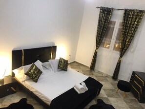 4 bedrooms, iron/ironing board, WiFi, bed sheets - Niveau de Villa a 10 Minute de L'aéroport D'alger (Dar El Beïda)