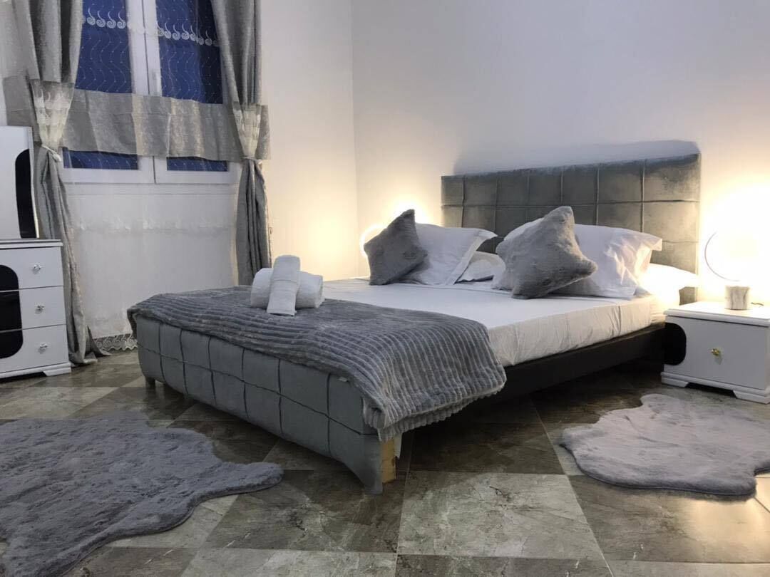 4 makuuhuonetta, silitysrauta/-lauta, Wi-Fi, vuodevaatteet