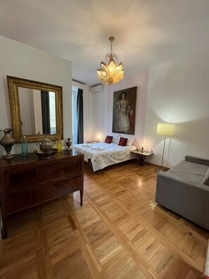 4 chambres, bureau, lit parapluie, Wi-Fi gratuit
