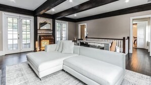 Unclassified image, 5 of 30, button - Luxury Hudson Valley Retreat near West Point, Storm King & Beacon (Cornwall)