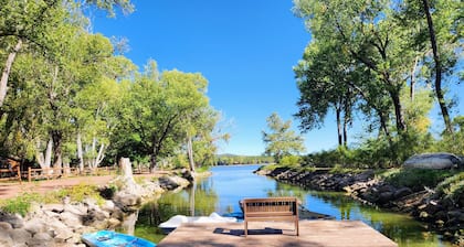 Lakefront! Pet-friendly Cabin with Cozy Fireplace- The Piñon Cabin
