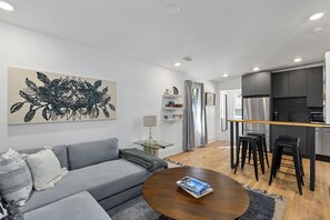 Smart TV, books - Newly Built, Upscale Apartment in Midtown Atlanta in Beautiful Neighborhood (Atlanta)
