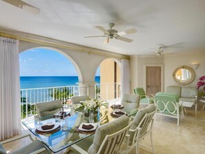 Outdoor dining - 2700 sq. ft. Three-Bedroom Luxury Beachfront Suite on the West Coast (Little Battaleys)