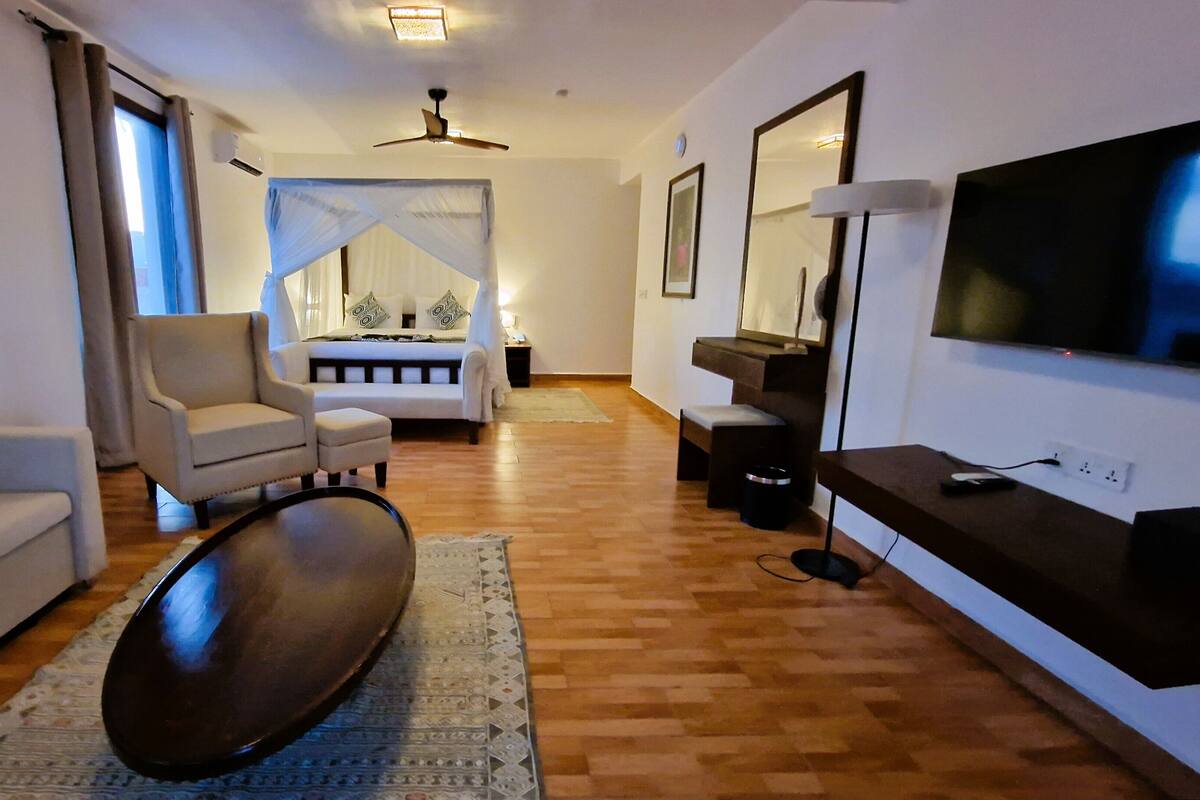 Penthouse Ocean Suite | Bad | Separat badekar og dusj, regndusjhode og toalettartikler (inkludert)