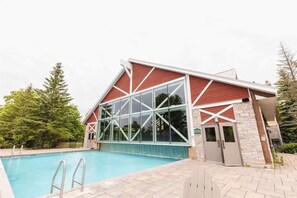 Pool - Pet Friendly, 2 King Beds, Gym, Pool (Shanty Bay)