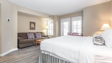 2 bedrooms, desk, iron/ironing board, travel crib