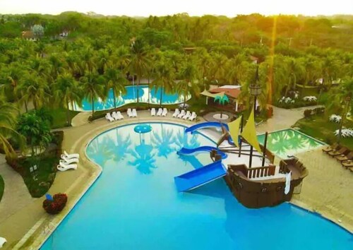 Almendra Beach Place