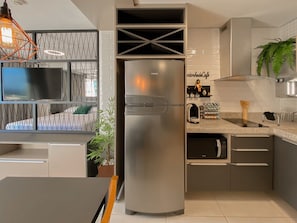Apartment | Private kitchen | Microwave, coffee/tea maker, blender, cookware/dishes/utensils