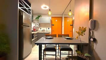Căn hộ | Bếp riêng | Lò vi sóng, dụng cụ pha cà phê/trà, máy xay thực phẩm
