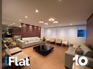 Apartment | Lobby