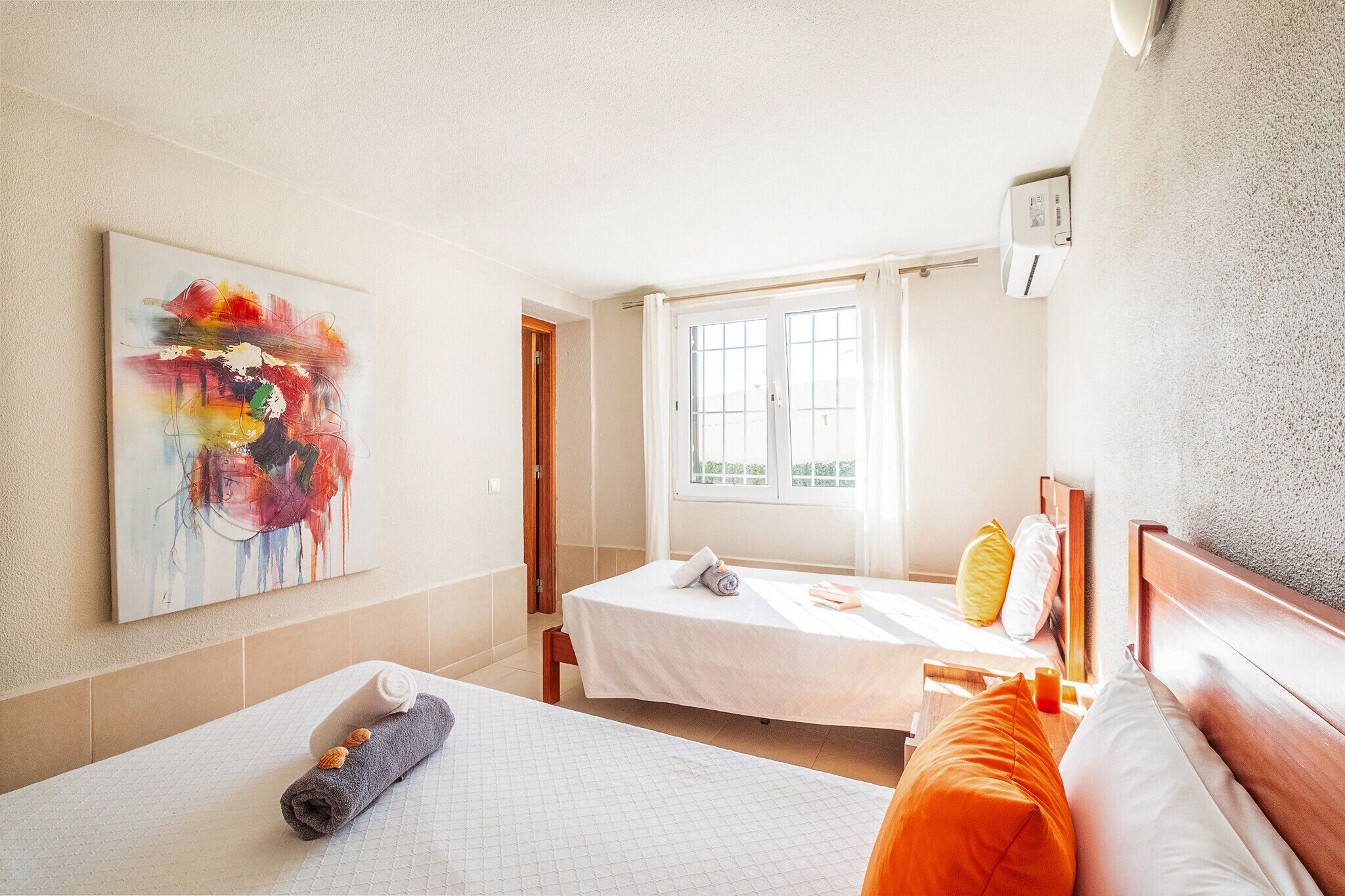 5 bedrooms, in-room safe, iron/ironing board, free WiFi