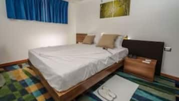 1 chambre, fer et planche Ă  repasser, Wi-Fi, draps fournis