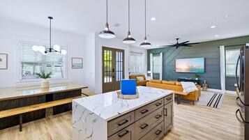 Smart TV, video games, stereo