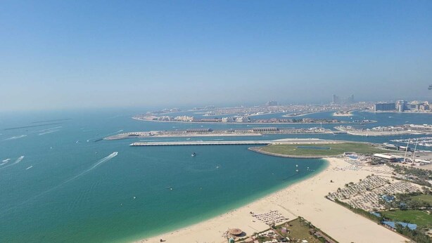 View from property - AT THE TOP HOSTEL (Dubai)