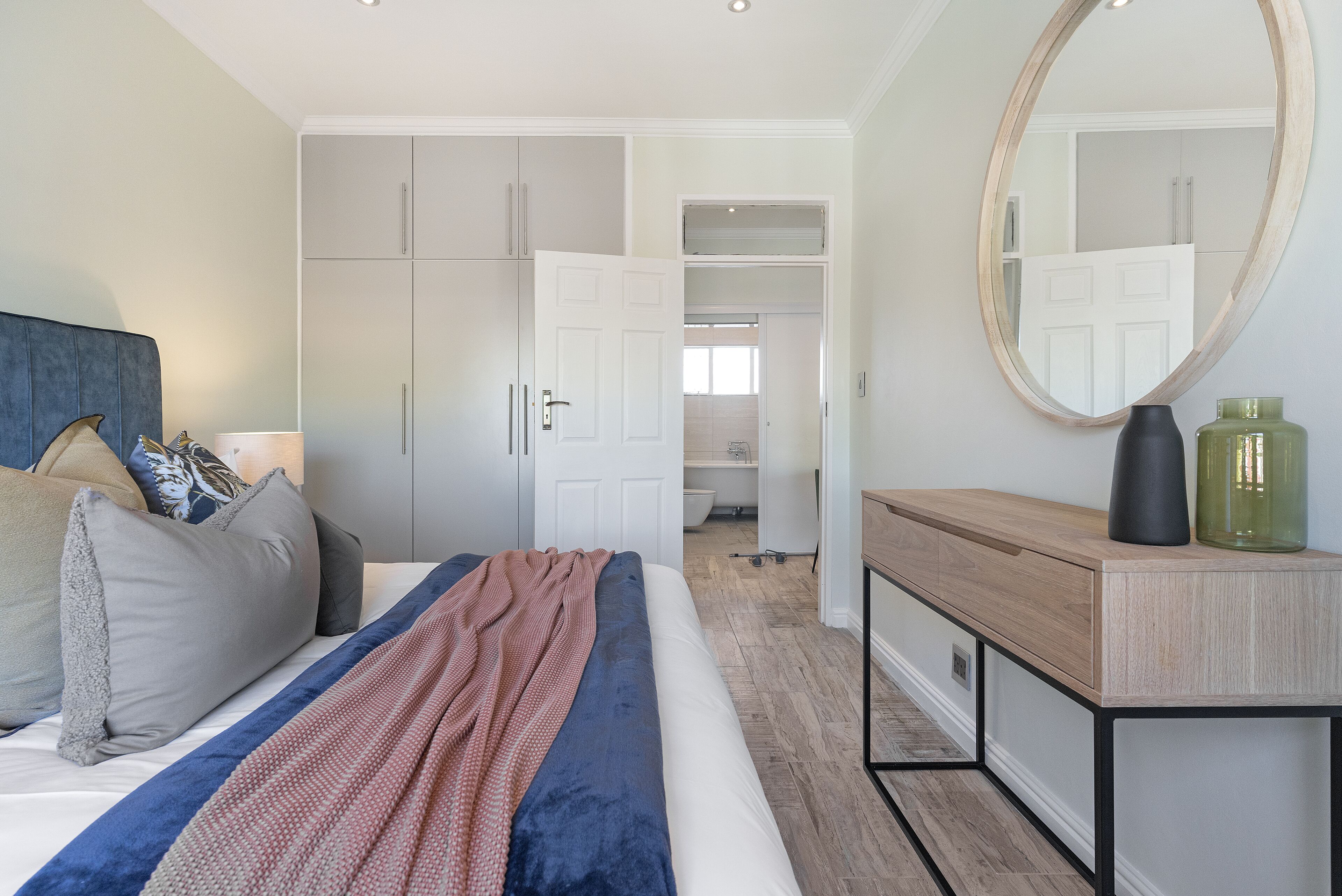 Apartment (2 Bedrooms)