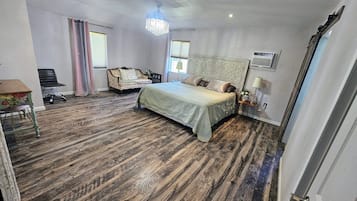 2 chambres, fer et planche Ă repasser, Wi-Fi gratuit, draps fournis