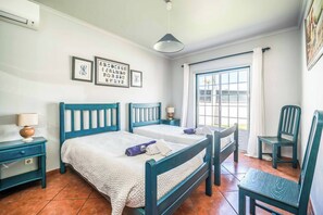 5 bedrooms, WiFi, bed sheets - Villa Rato - Five Bedroom Villa, Sleeps 10 (Algarve)