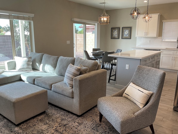 Smart TV - Your own private retreat for all things East Mesa (Mesa)